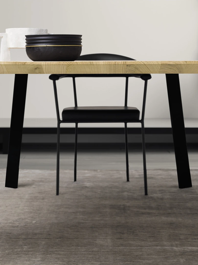 dettaglio-2-tavolo-legno-per-sala-da-pranzo-or-tavolo-manhattan-free-or-gambe-ferro-pass-or-devinanais.jpg